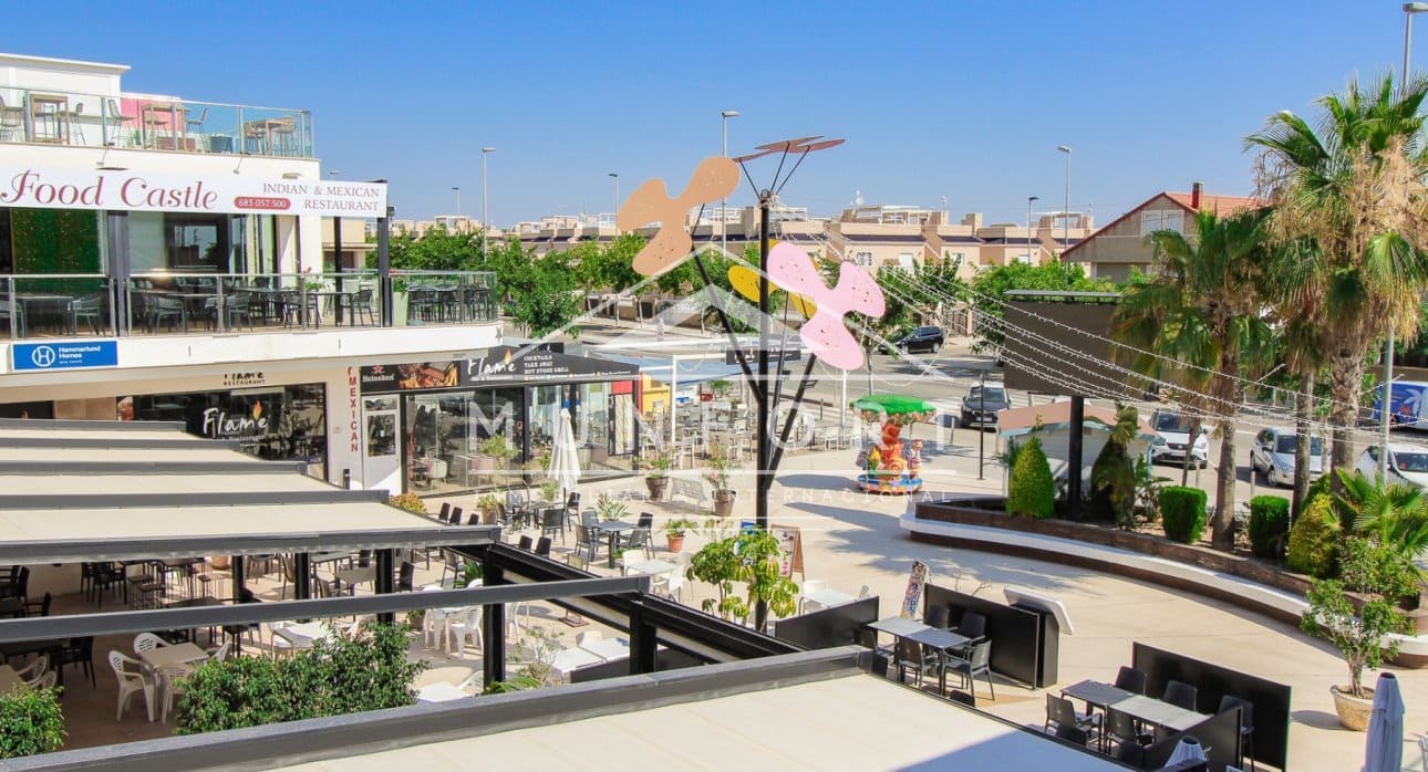 Casa de 5 habitaciones en Torre de la Horadada en venta - 360.000 € (Ref: 9473223)