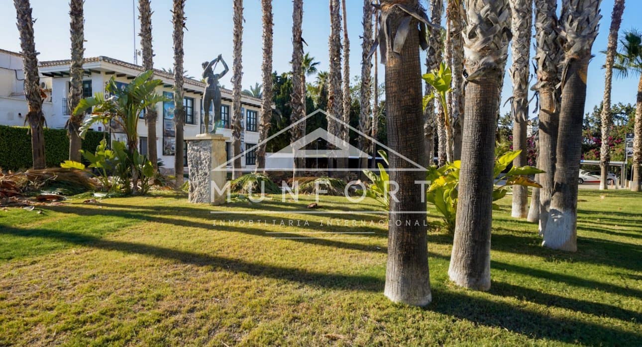 2 bedroom Bungalow for sale in Villamartin with pool - € 195,000 (Ref: 9480707)