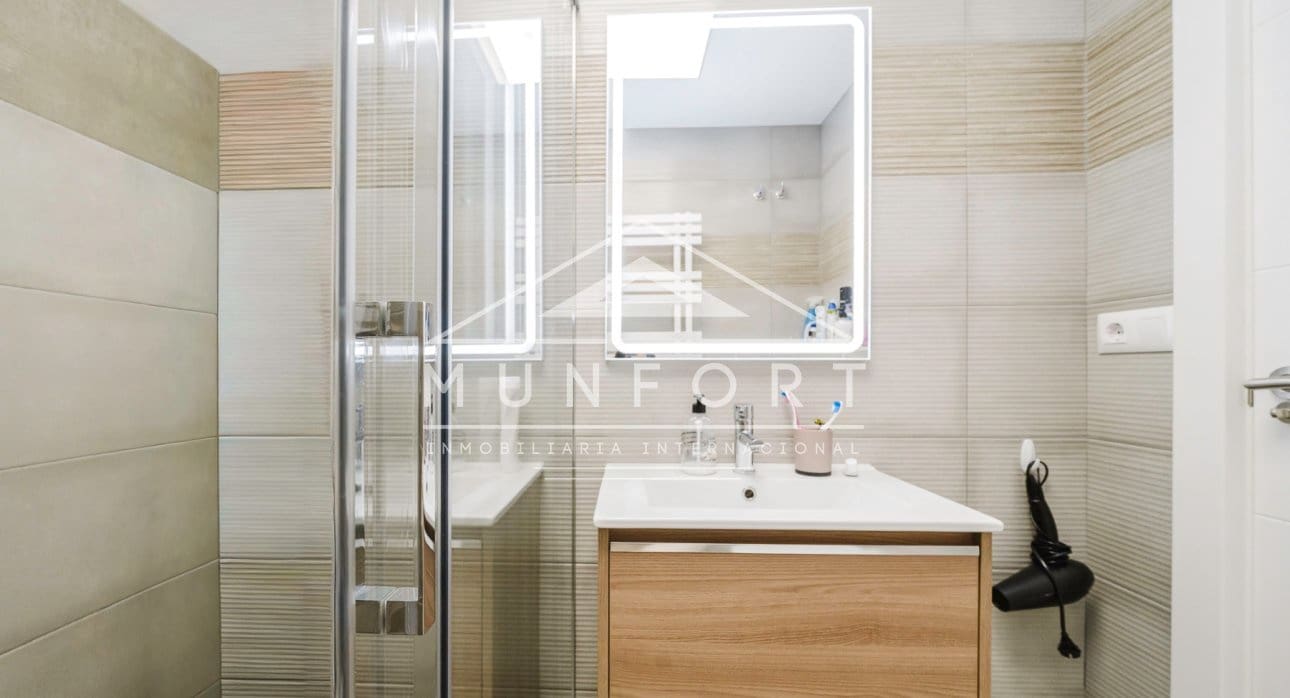 2 chambre Bungalow à vendre à Torrevieja avec piscine - 199 000 € (Ref: 9480710)