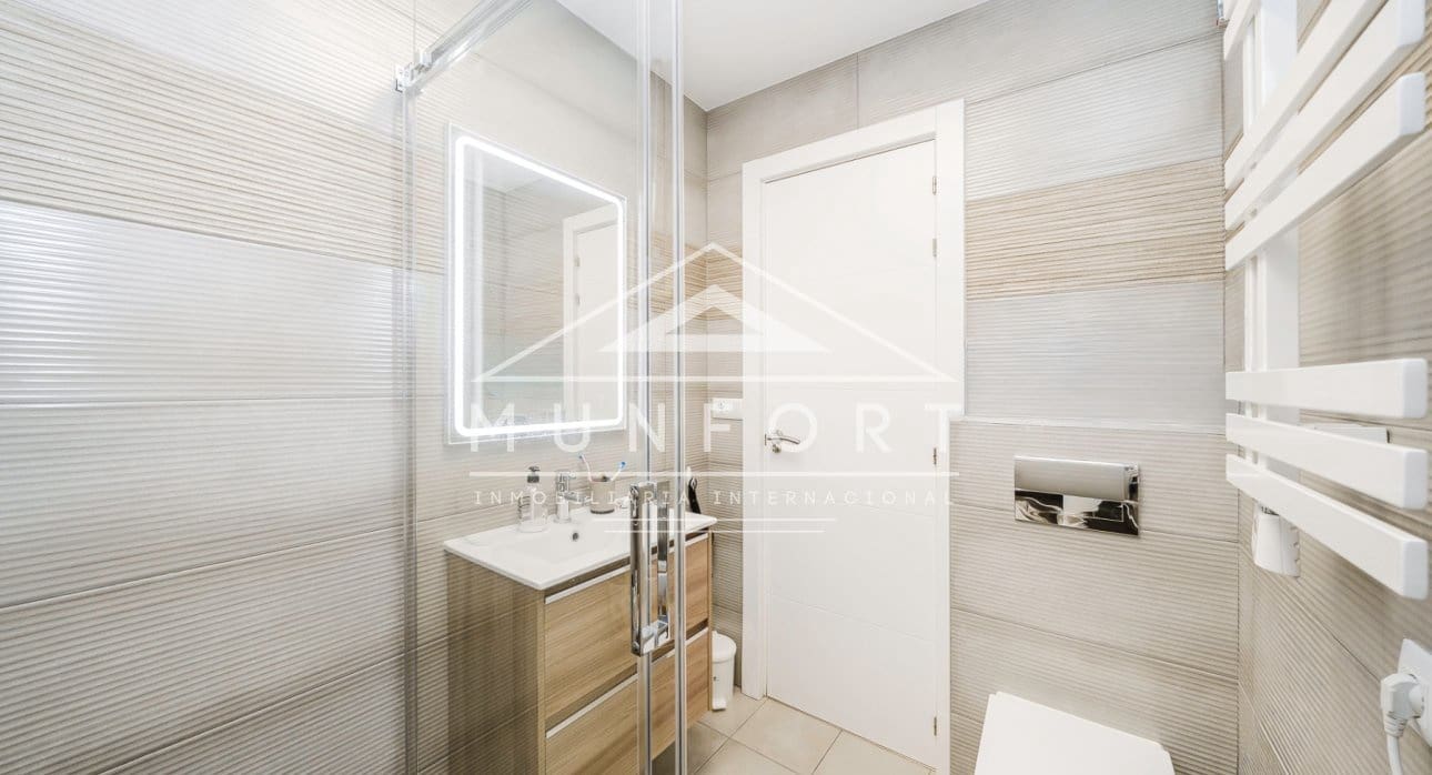 2 chambre Bungalow à vendre à Torrevieja avec piscine - 199 000 € (Ref: 9480710)