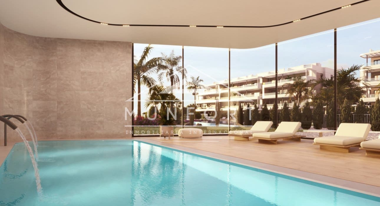 2 makuuhuone Huoneisto myytävänä paikassa Torrevieja mukana uima-altaan - 280 000 € (Ref: 9481544)