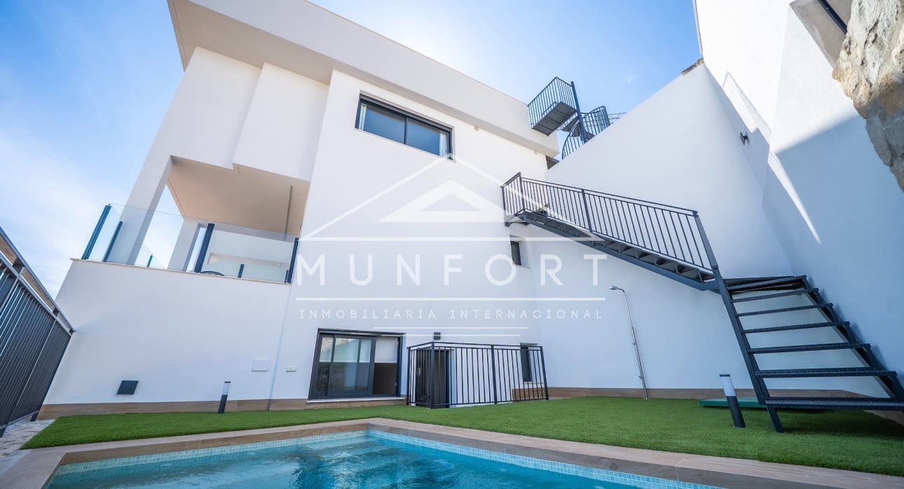 Casa de 3 habitaciones en Algorfa en venta con piscina - 465.000 € (Ref: 9483193)