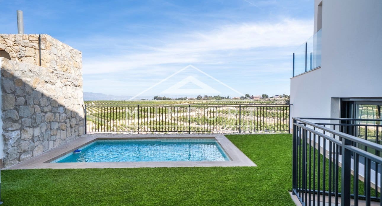 Casa de 3 habitaciones en Algorfa en venta con piscina - 465.000 € (Ref: 9483193)