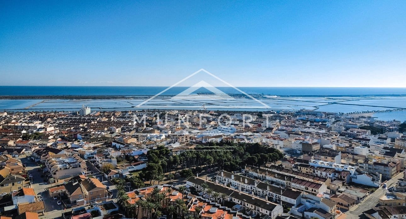 Building Plot for sale in San Pedro del Pinatar - € 1,350,000 (Ref: 9484956)