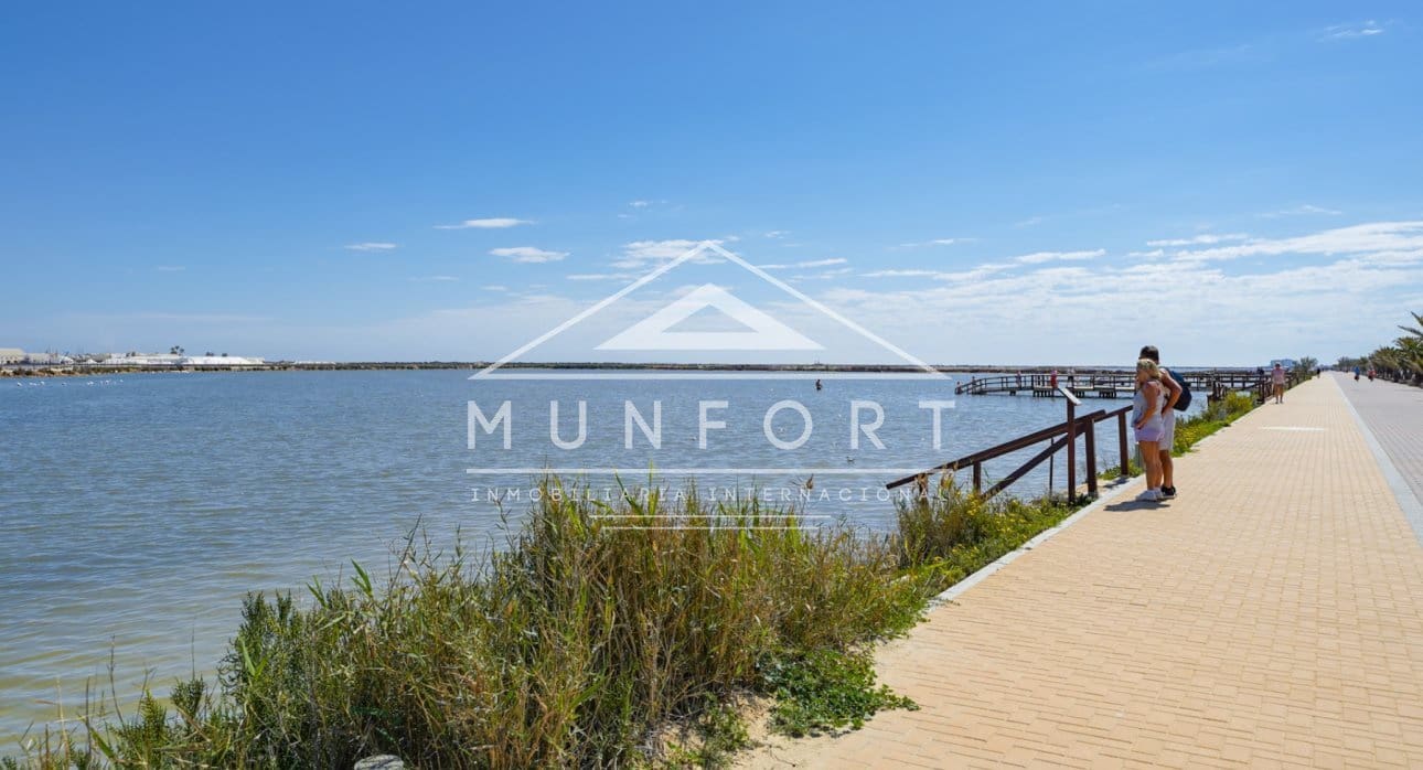 Building Plot for sale in San Pedro del Pinatar - € 1,350,000 (Ref: 9484956)