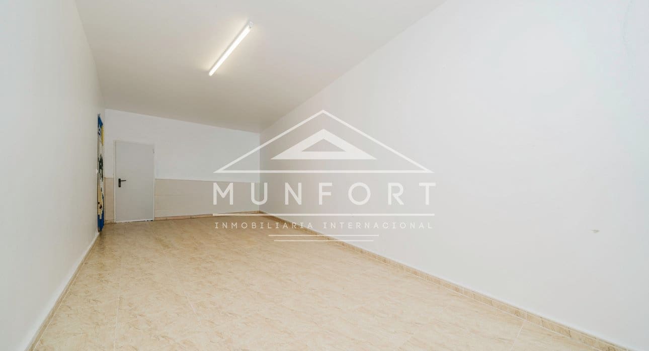 4 soveværelse Villa til salg i Los Urrutias med swimmingpool - € 259.900 (Ref: 9489808)