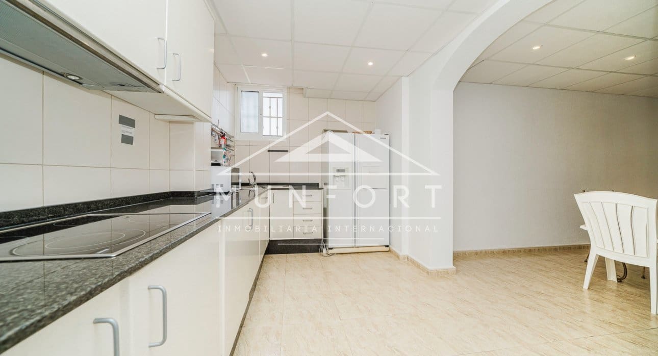 4 soveværelse Villa til salg i Los Urrutias med swimmingpool - € 259.900 (Ref: 9489808)