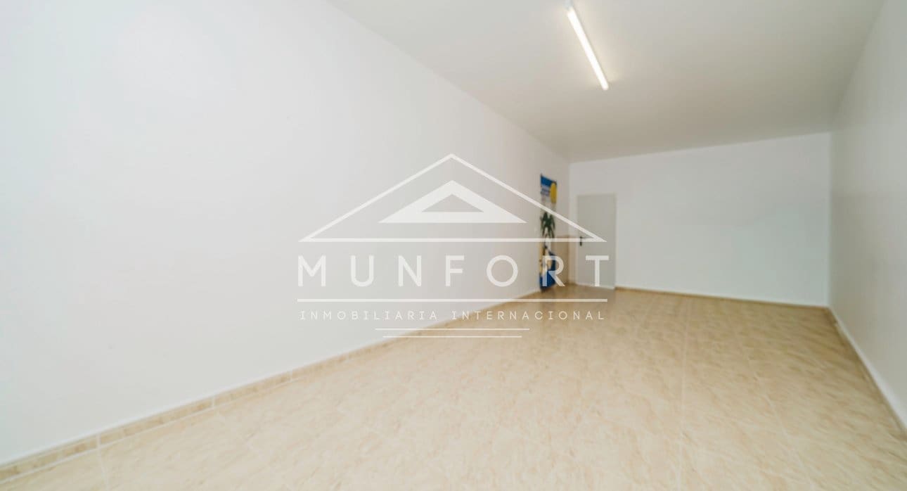 4 soveværelse Villa til salg i Los Urrutias med swimmingpool - € 259.900 (Ref: 9489808)