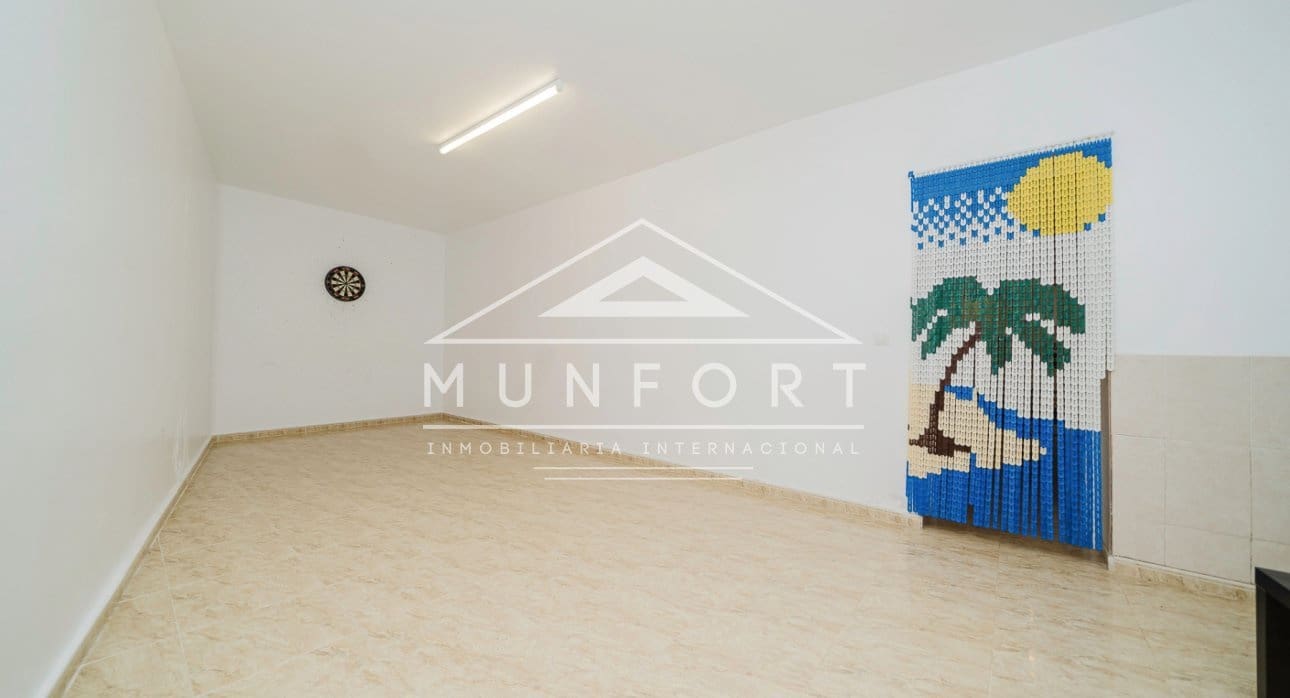 4 soveværelse Villa til salg i Los Urrutias med swimmingpool - € 259.900 (Ref: 9489808)