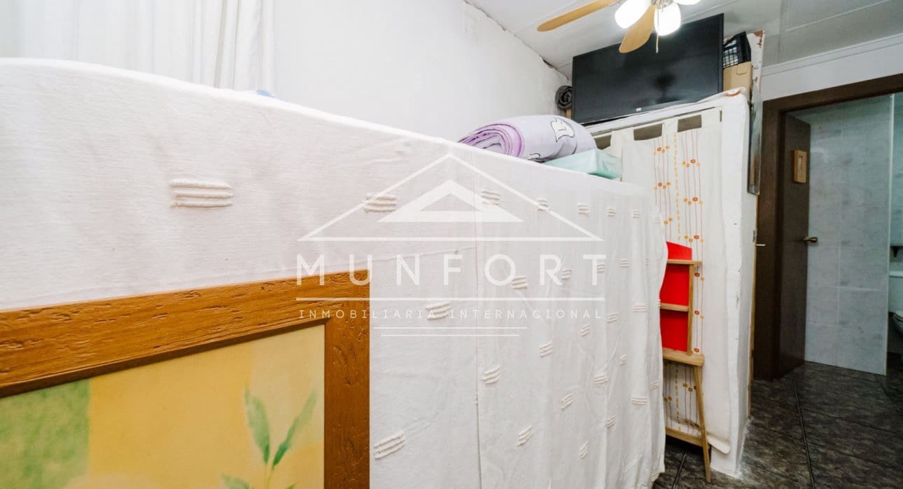 2 soveværelse Erhverv til salg i Torrevieja med swimmingpool - € 149.000 (Ref: 9503122)