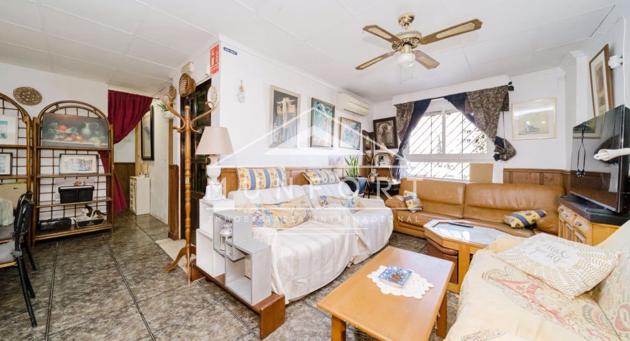 2 soveværelse Erhverv til salg i Torrevieja med swimmingpool - € 149.000 (Ref: 9503122)