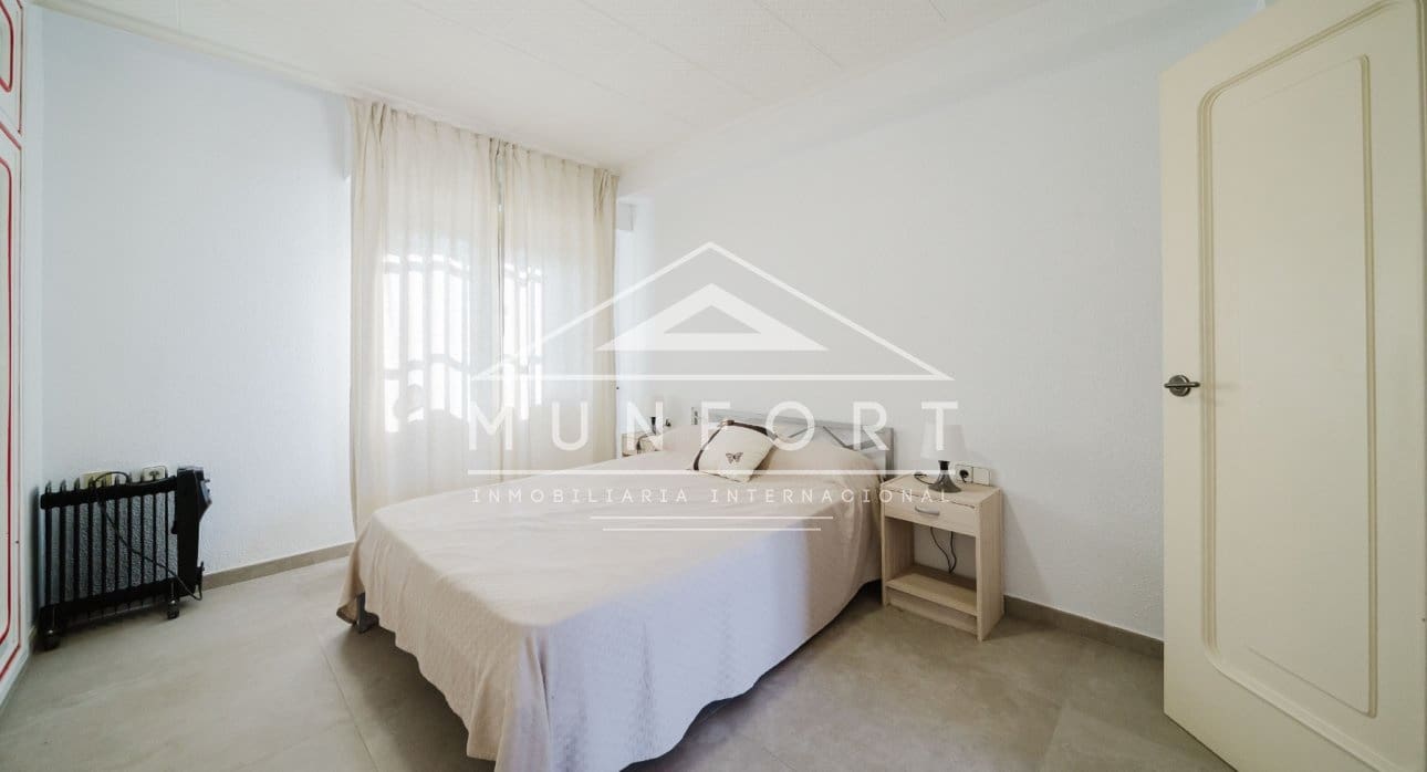 Commercial for sale in Alicante / Alacant city - € 2,600,000 (Ref: 9510153)