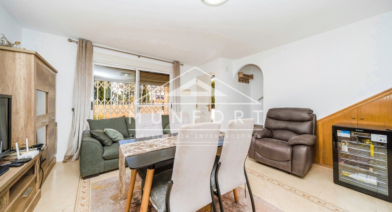 3 slaapkamer Villa te koop in Villamartin met zwembad - € 345.000 (Ref: 9516215)