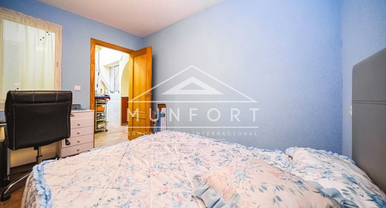 2 bedroom Villa for sale in Los Montesinos with pool - € 129,900 (Ref: 9516217)