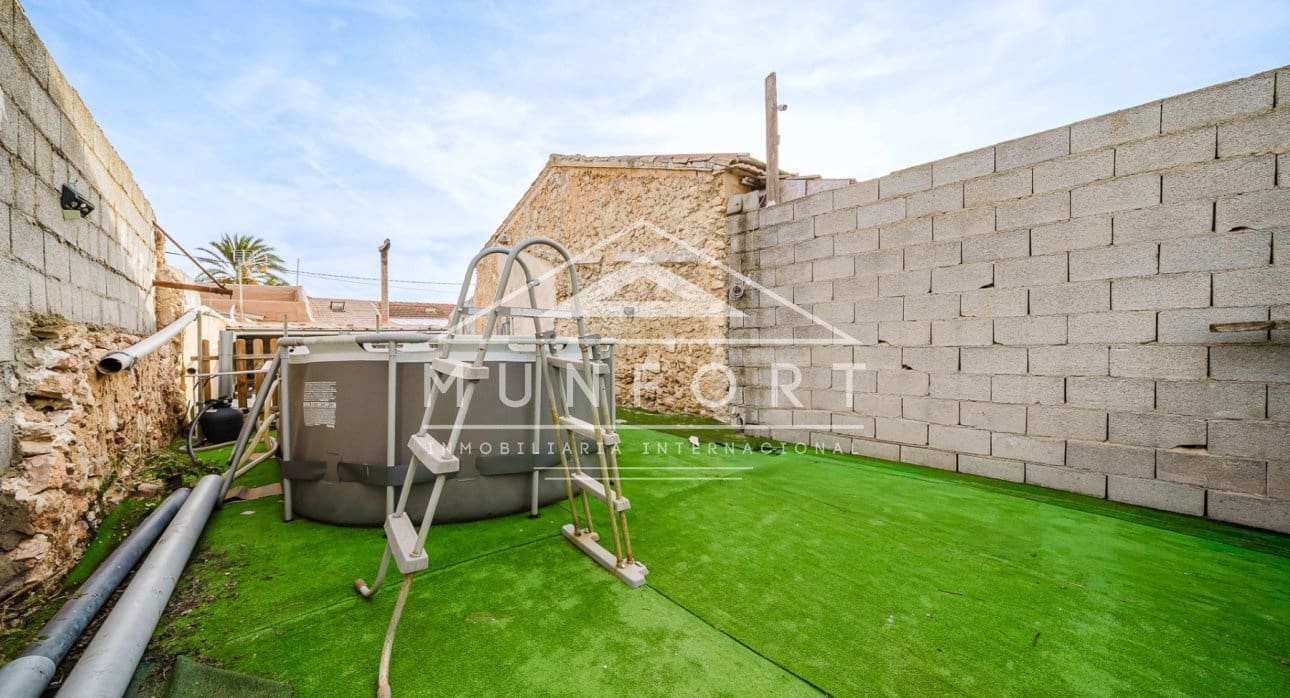 2 bedroom Villa for sale in Los Montesinos with pool - € 129,900 (Ref: 9516217)