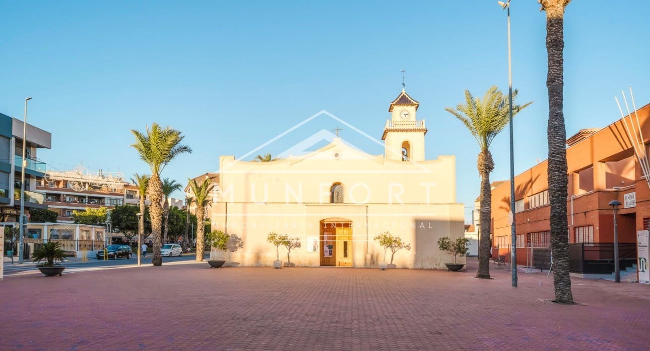 2 bedroom Villa for sale in Los Montesinos with pool - € 129,900 (Ref: 9516217)