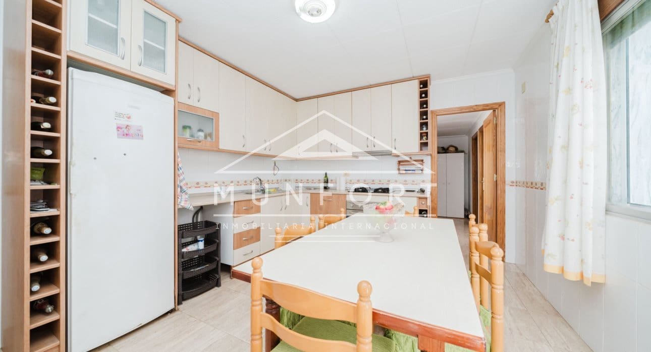 4 bedroom Bungalow for sale in Pilar de la Horadada - € 159,900 (Ref: 9518304)