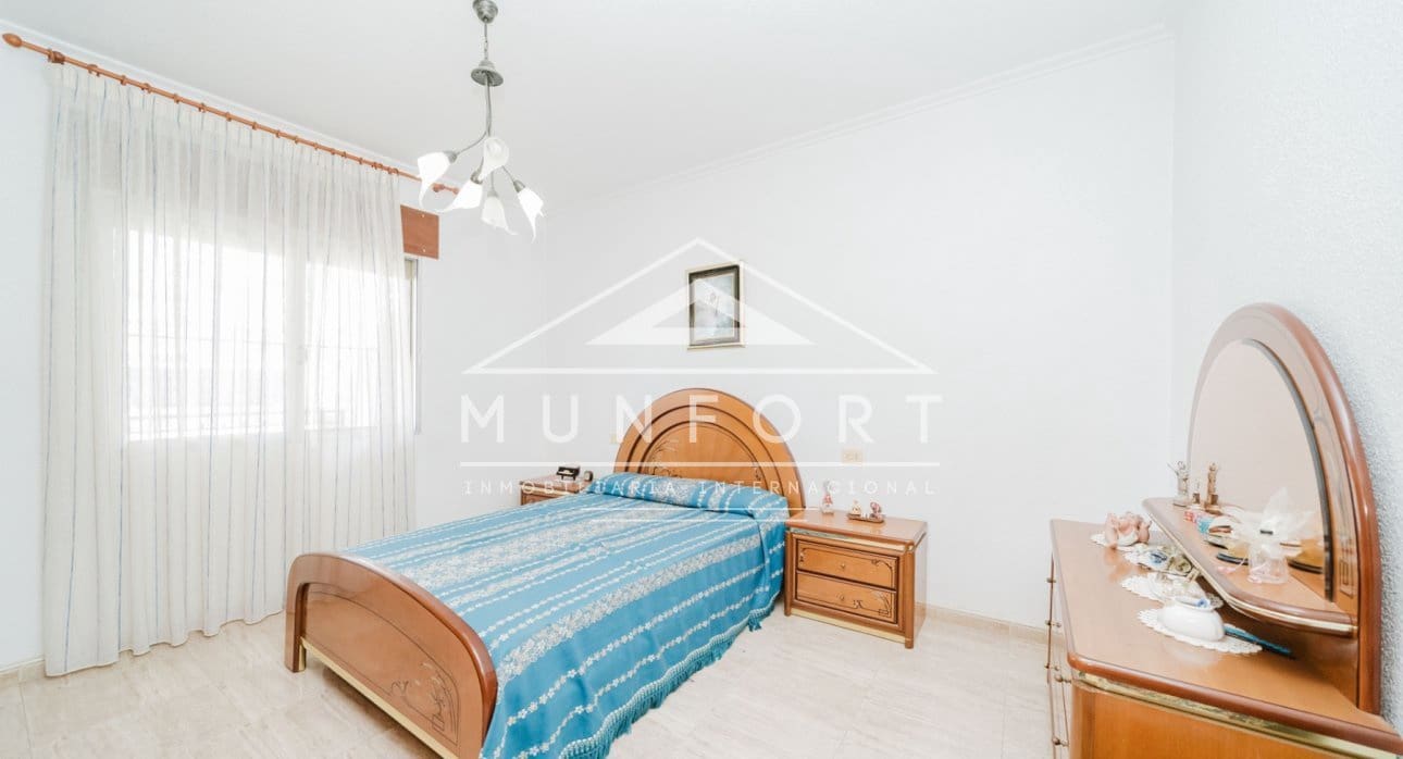 8 slaapkamer Halfvrijstaande villa te koop in Pilar de la Horadada - € 339.900 (Ref: 9518305)