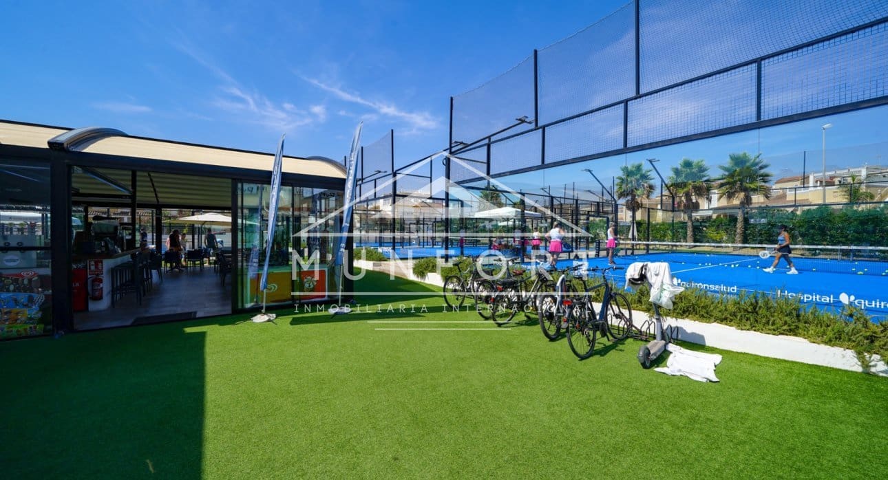 1 sypialnia Penthouse na sprzedaż w Orihuela Costa z basenem - 170 000 € (Ref: 9521832)