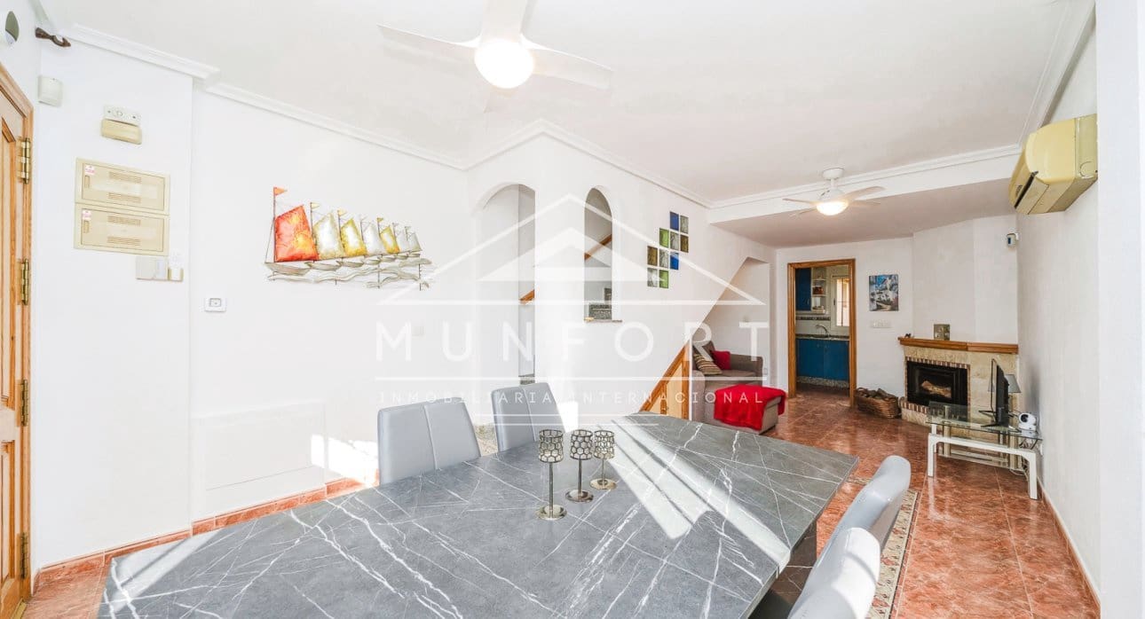 Casa de 3 habitaciones en La Zenia en venta con piscina - 210.000 € (Ref: 9523373)