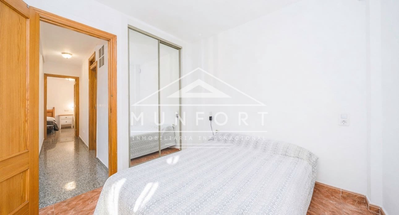 Casa de 3 habitaciones en La Zenia en venta con piscina - 210.000 € (Ref: 9523373)