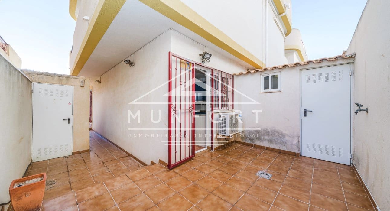 Casa de 3 habitaciones en La Zenia en venta con piscina - 210.000 € (Ref: 9523373)