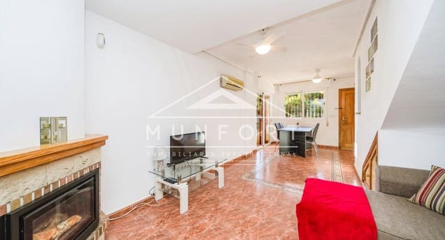 Casa de 3 habitaciones en La Zenia, Orihuela en venta con piscina - 210.000 € (Ref: 9523373)