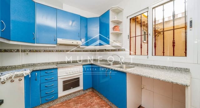 Casa de 3 habitaciones en La Zenia, Orihuela en venta con piscina - 210.000 € (Ref: 9523373)