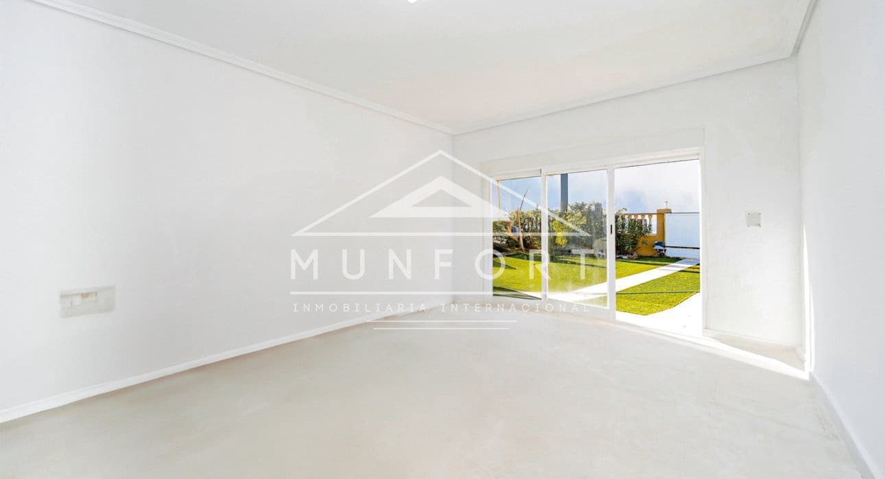 3 bedroom Villa for sale in La Manga del Mar Menor with pool - € 729,000 (Ref: 9523614)