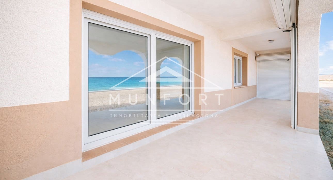 3 bedroom Villa for sale in La Manga del Mar Menor with pool - € 729,000 (Ref: 9523614)