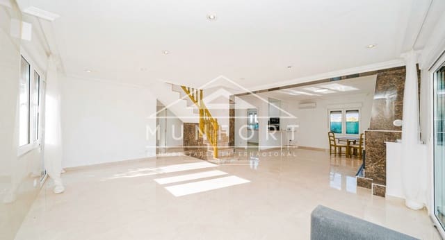 3 bedroom Villa for sale in La Manga del Mar Menor with pool - € 729,000 (Ref: 9523614)