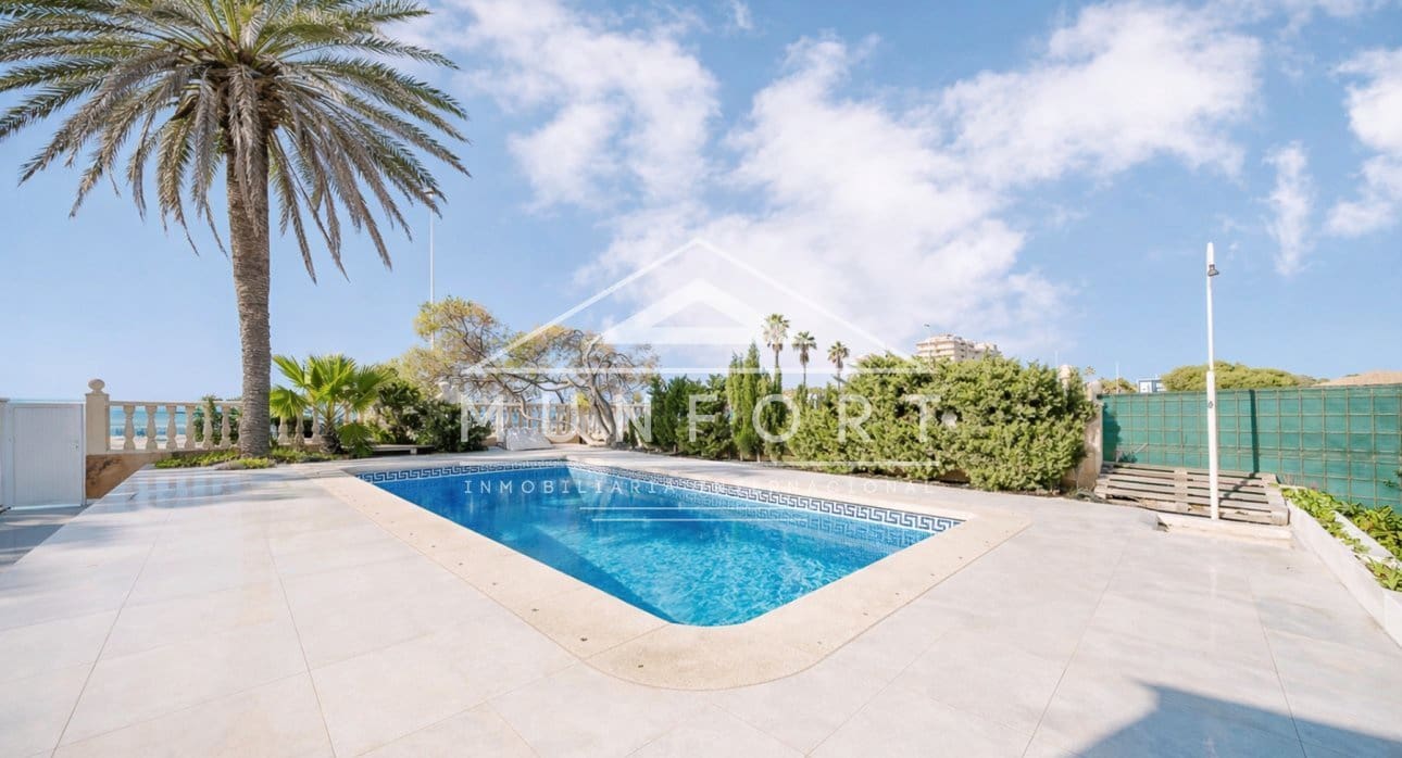 3 bedroom Villa for sale in La Manga del Mar Menor with pool - € 729,000 (Ref: 9523614)