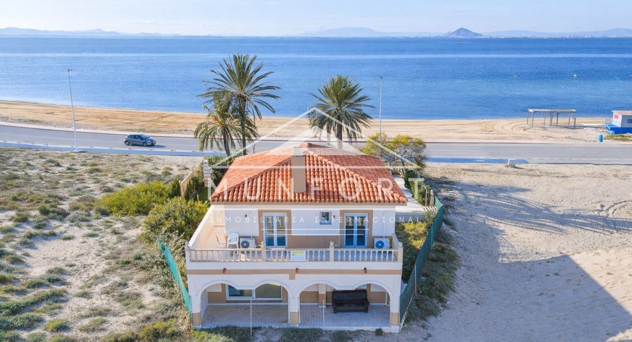 3 bedroom Villa for sale in La Manga del Mar Menor with pool - € 729,000 (Ref: 9523614)