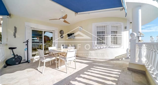 4 slaapkamer Villa te koop in Pinar de Campoverde, Pilar de la Horadada met zwembad - € 460.000 (Ref: 9524632)