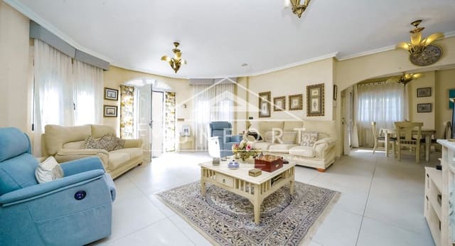 4 slaapkamer Villa te koop in Pinar de Campoverde, Pilar de la Horadada met zwembad - € 460.000 (Ref: 9524632)