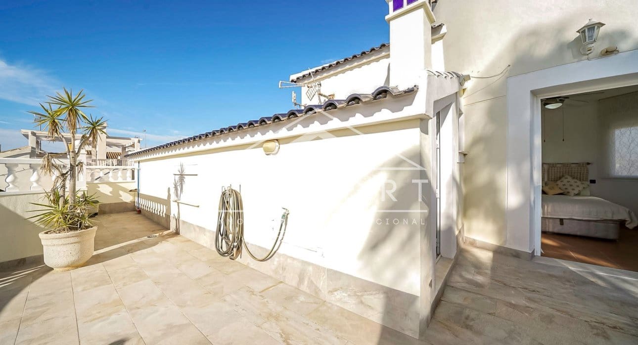 4 chambre Villa/Maison à vendre à Pinar de Campoverde avec piscine - 460 000 € (Ref: 9524632)