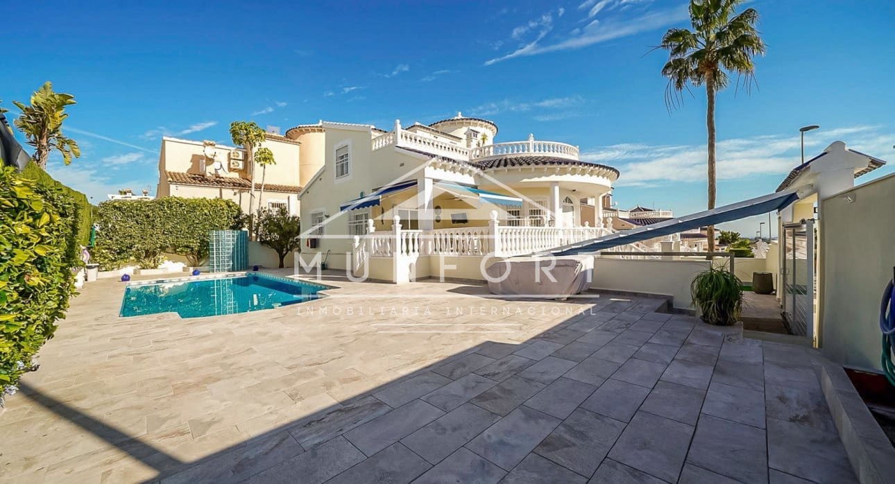 4 chambre Villa/Maison à vendre à Pinar de Campoverde avec piscine - 460 000 € (Ref: 9524632)