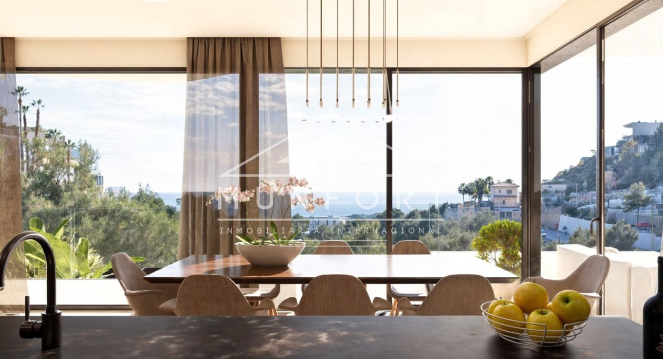 4 soveværelse Villa til salg i Benissa med swimmingpool - € 2.450.000 (Ref: 9525668)