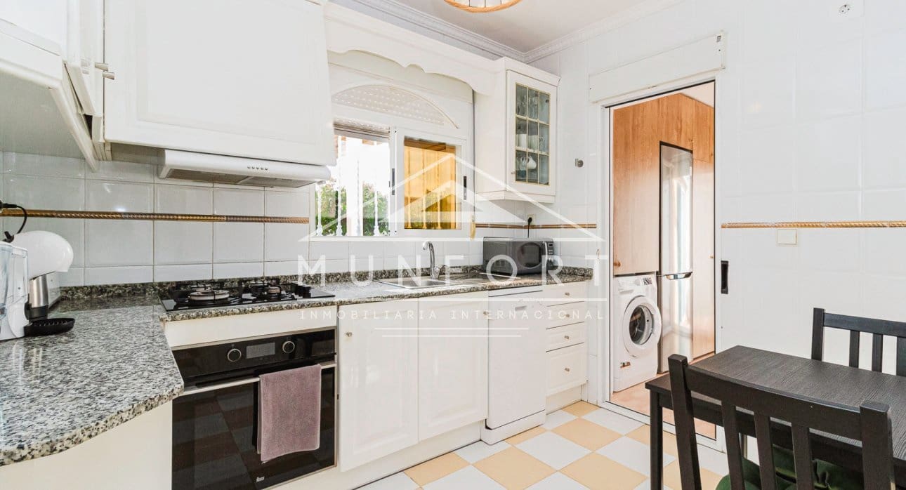 4 makuuhuone Huvila myytävänä paikassa Torrevieja - 399 000 € (Ref: 9532472)