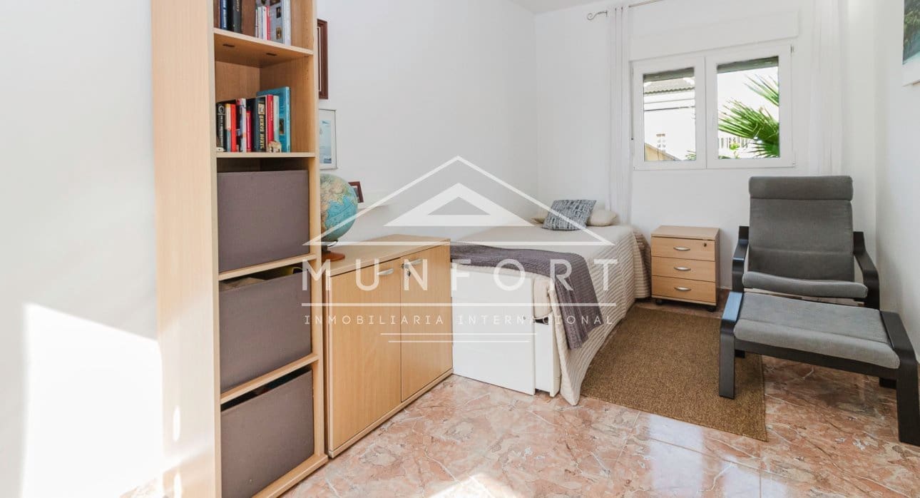 4 makuuhuone Huvila myytävänä paikassa Torrevieja - 399 000 € (Ref: 9532472)