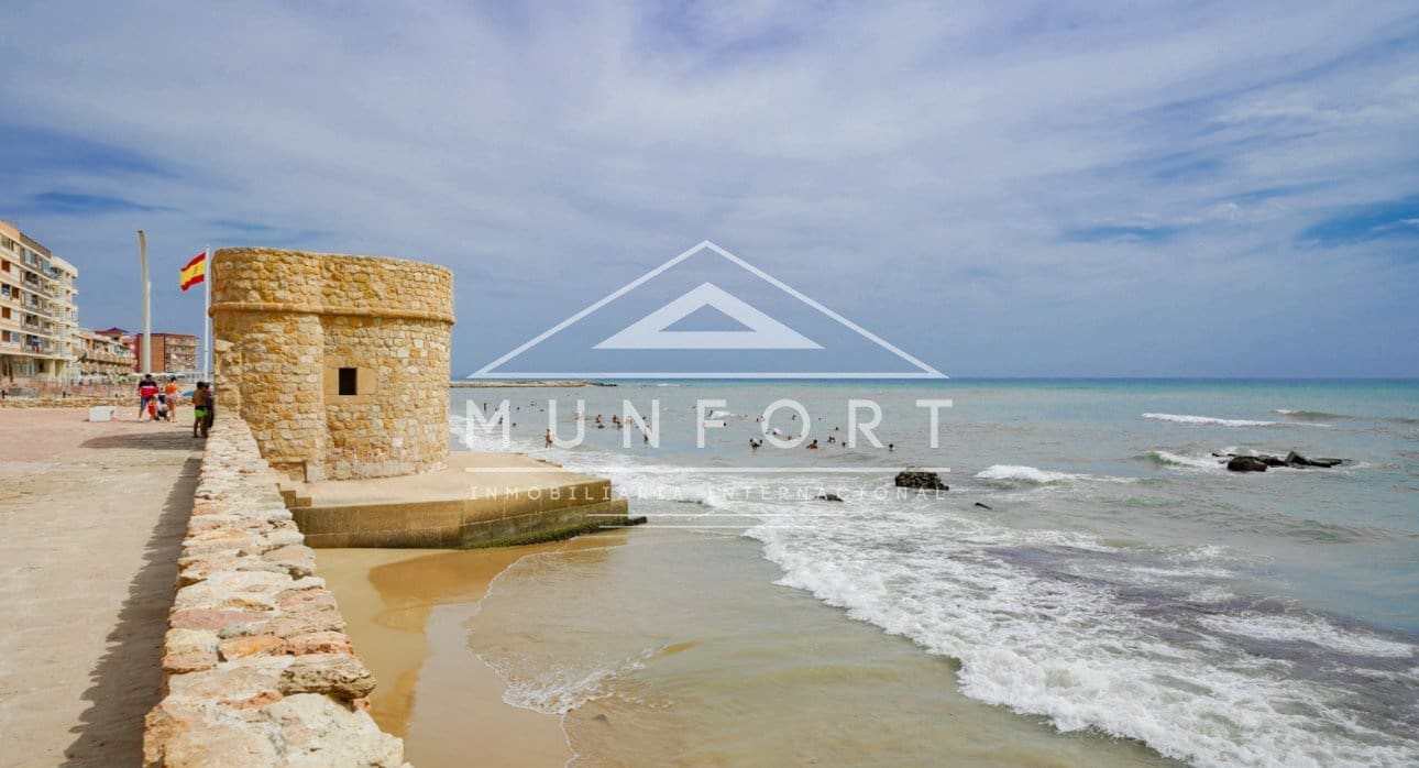 4 makuuhuone Huvila myytävänä paikassa Torrevieja - 399 000 € (Ref: 9532472)