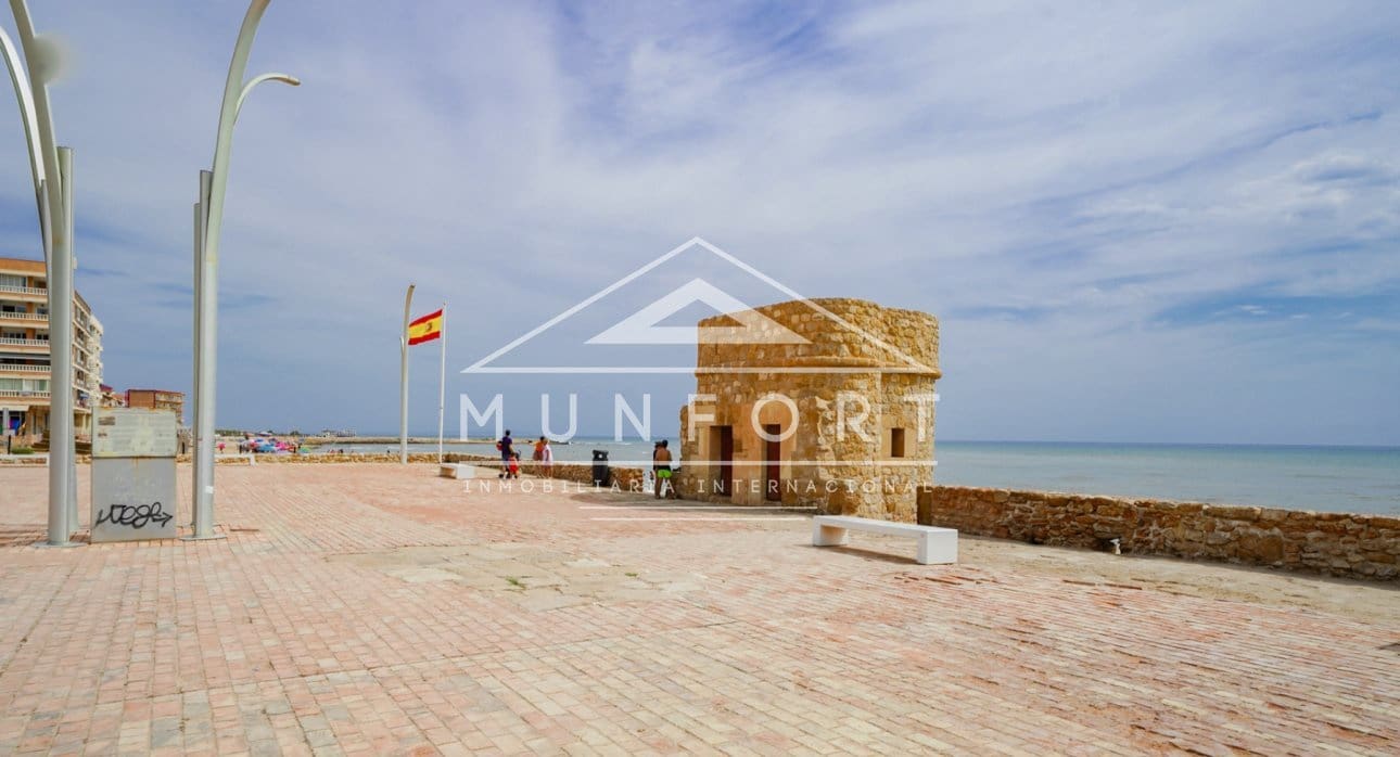 4 makuuhuone Huvila myytävänä paikassa Torrevieja - 399 000 € (Ref: 9532472)