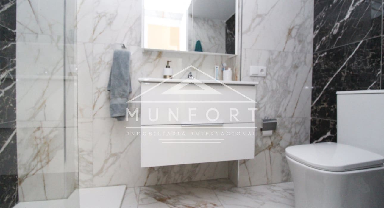 2 Zimmer Apartment zu verkaufen in Torrevieja - 175.000 € (Ref: 9532487)