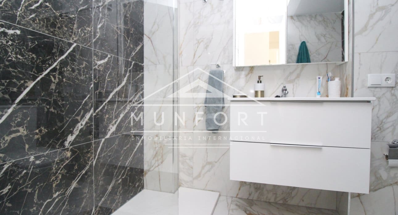 2 Zimmer Apartment zu verkaufen in Torrevieja - 175.000 € (Ref: 9532487)