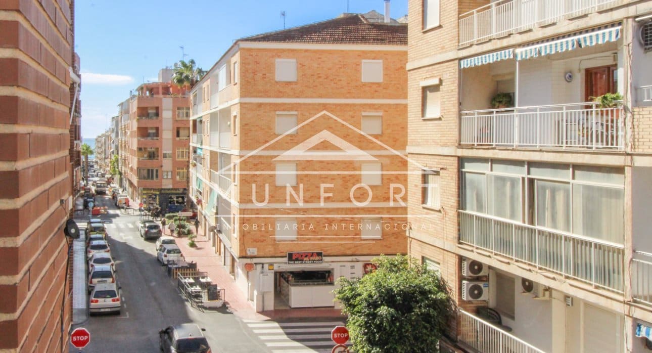 2 Zimmer Apartment zu verkaufen in Torrevieja - 175.000 € (Ref: 9532487)