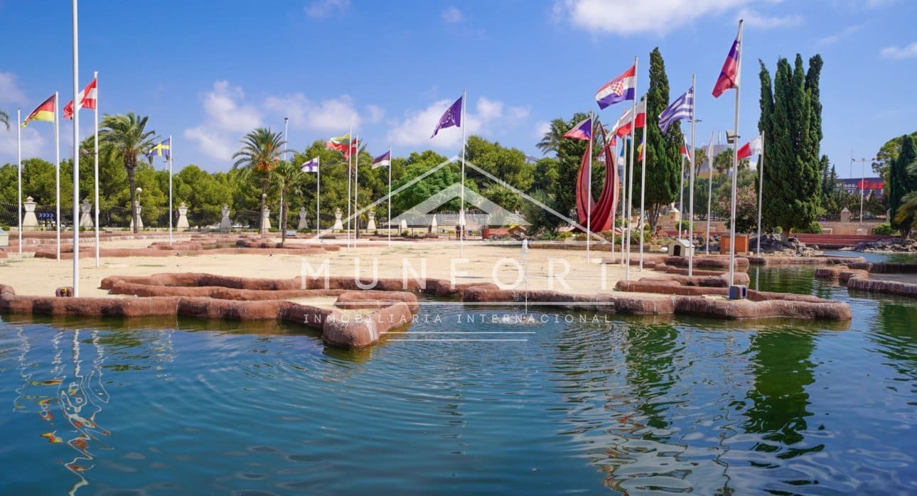 2 Zimmer Apartment zu verkaufen in Torrevieja - 175.000 € (Ref: 9532487)