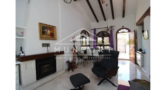 4 slaapkamer Villa te koop in Villamartin, Orihuela met zwembad - € 810.000 (Ref: 9532494)