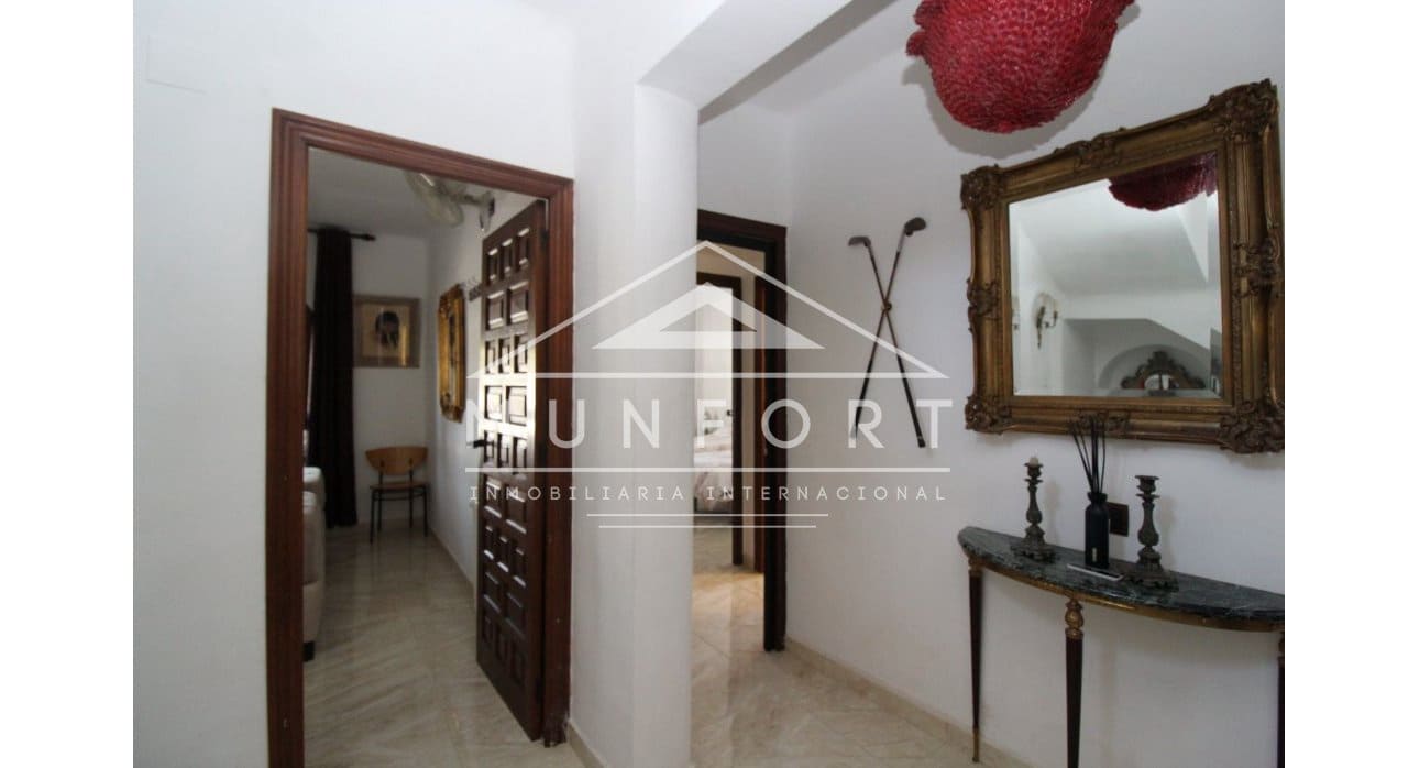 4 slaapkamer Villa te koop in Villamartin met zwembad - € 810.000 (Ref: 9532494)