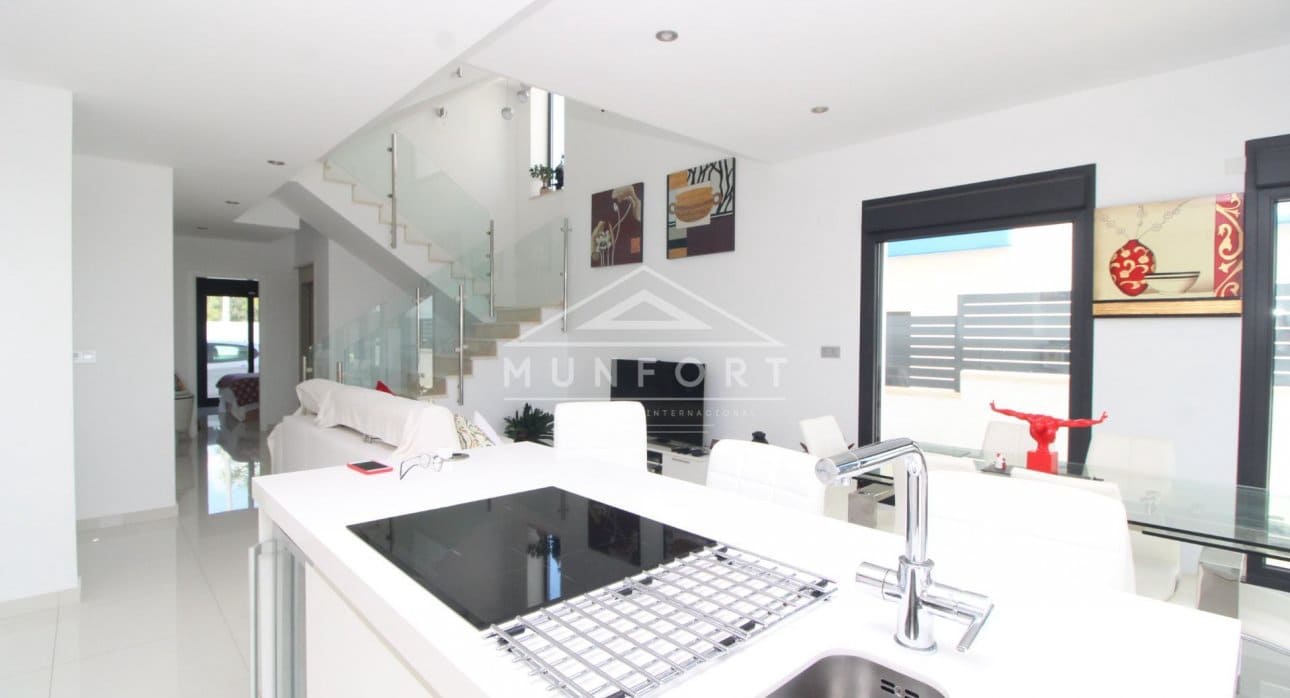 4 slaapkamer Villa te koop in Pilar de la Horadada met zwembad - € 649.900 (Ref: 9532498)