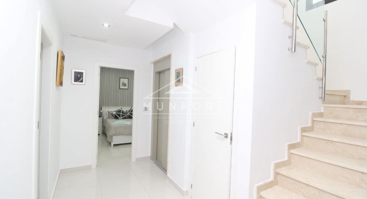 4 slaapkamer Villa te koop in Pilar de la Horadada met zwembad - € 649.900 (Ref: 9532498)